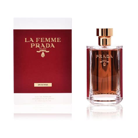 Prada la femme notes